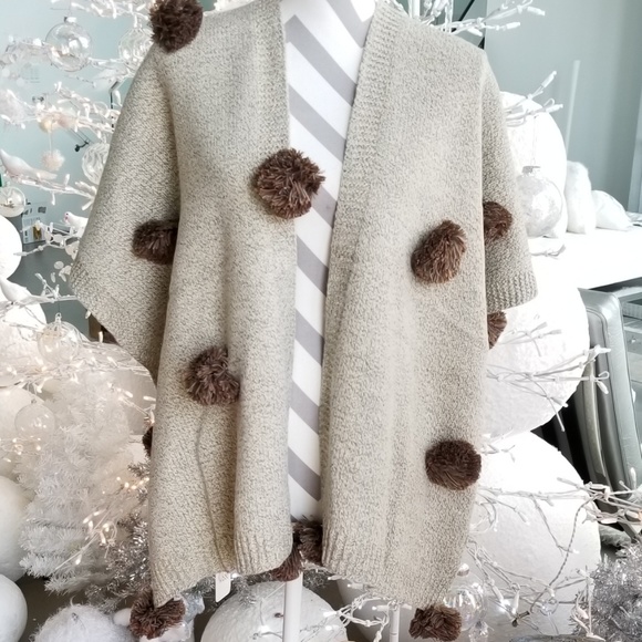 Tan Pom Pom Wrap - Picture 7 of 10